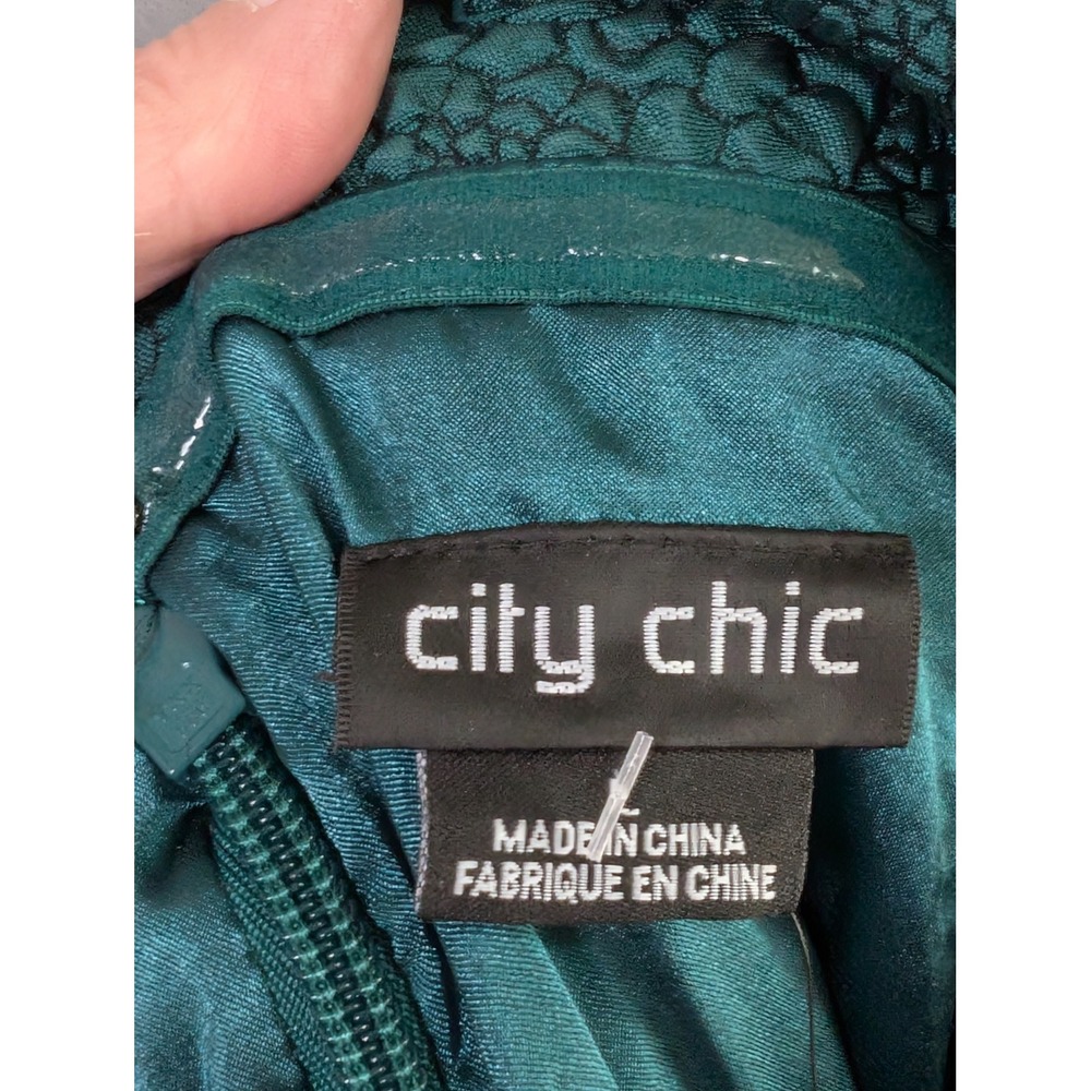 City Chic Dress Womens Plus 20 GreenTextured Off Shoulder Party Wedding Prom New - Picture 2 of 12